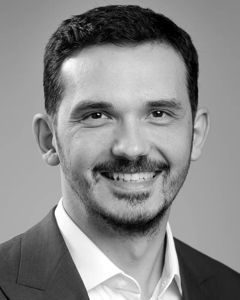 Portretul dr. Cristian Rotaru.